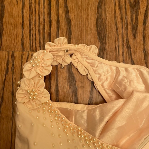 Custom hand-made Ivory Dress - Picture 4 of 4